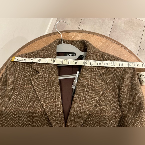 Wool Blend Herringbone Tweed Blazer
Lauren Ralph Lauren - Picture 11 of 11